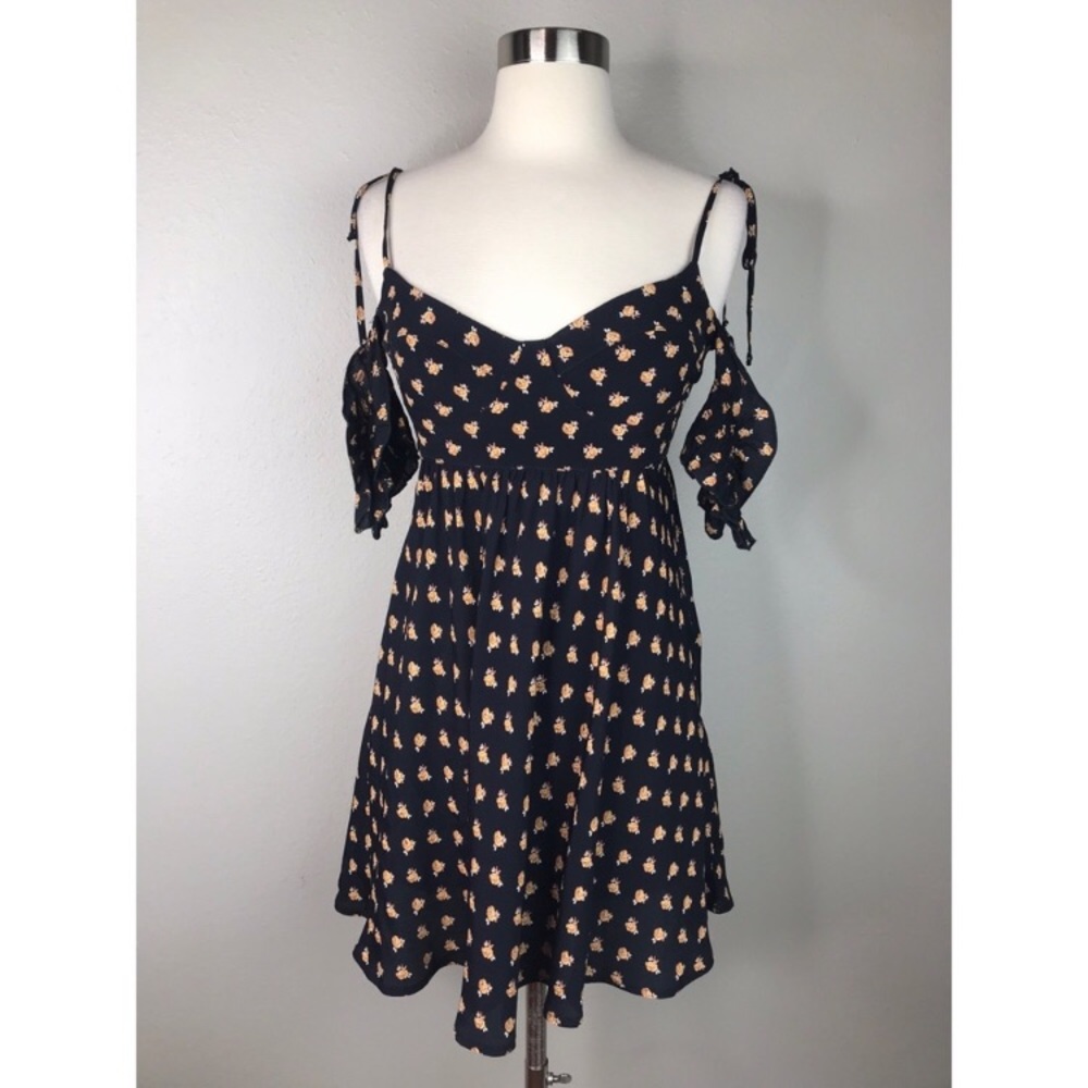 Blue Life Women’s Black Floral Cold Shoulder Dress
